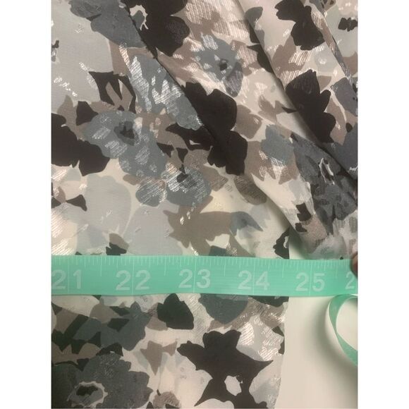 Floral Vintage Silk Top - Picture 7 of 8